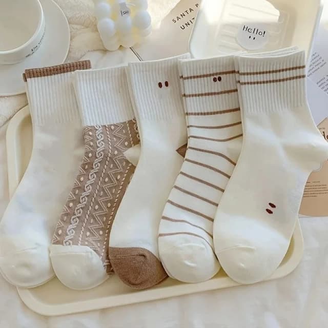5 paia di calzini carini con stampa sorridente, calzini sportivi comodi e morbidi, calze e calze da donna