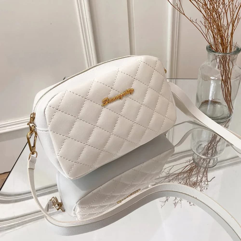 2024 Borsa a tracolla piccola con nappa per donna Trend Lingge ricamo fotocamera borsa a tracolla femminile catena di moda borse a tracolla da donna